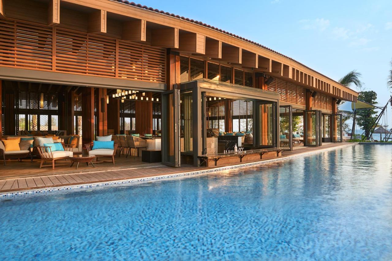 Mövenpick Villas&Residences Phú Quốc Exterior foto The Beach Club